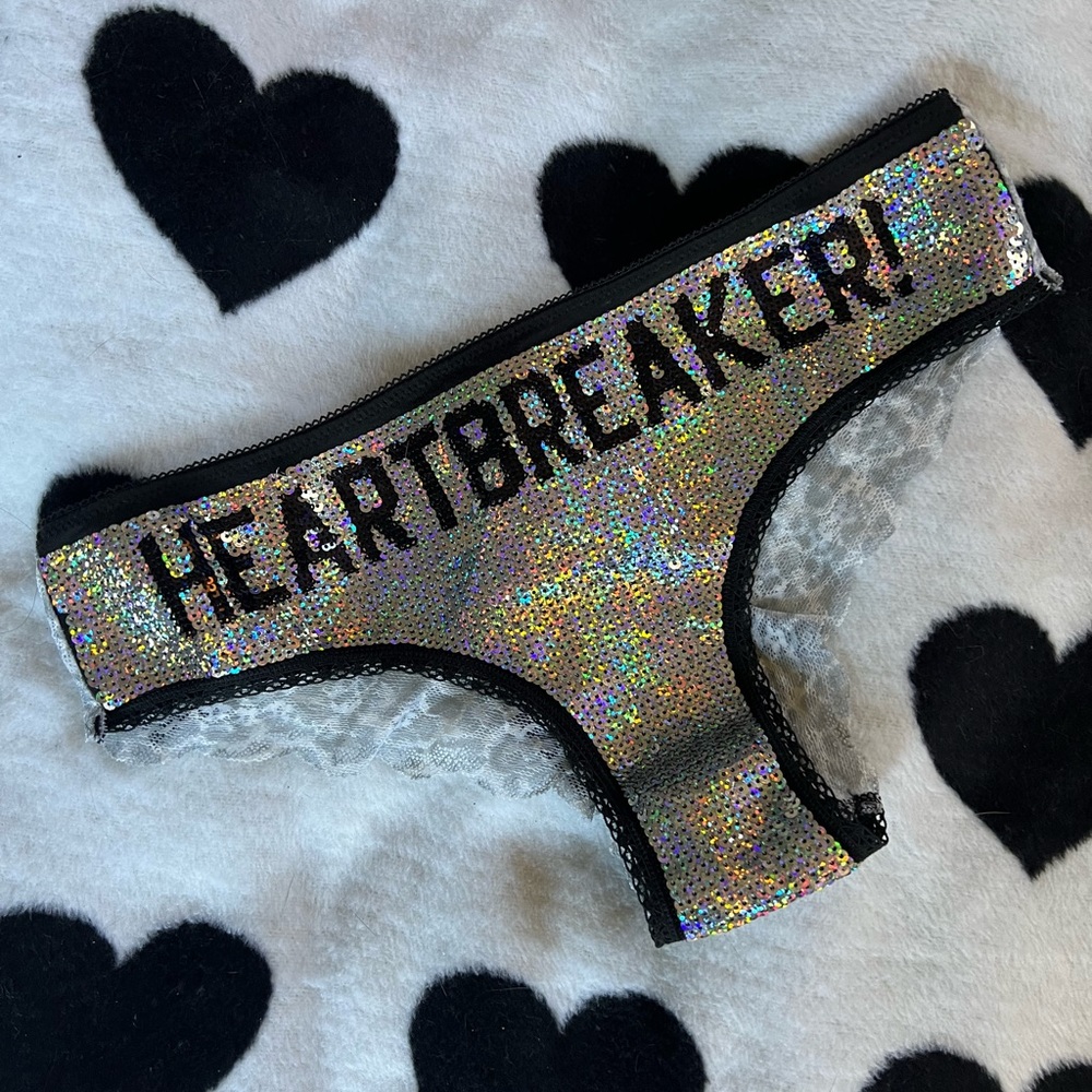 Victoria’s Secret heartbreaker fashion show undies
